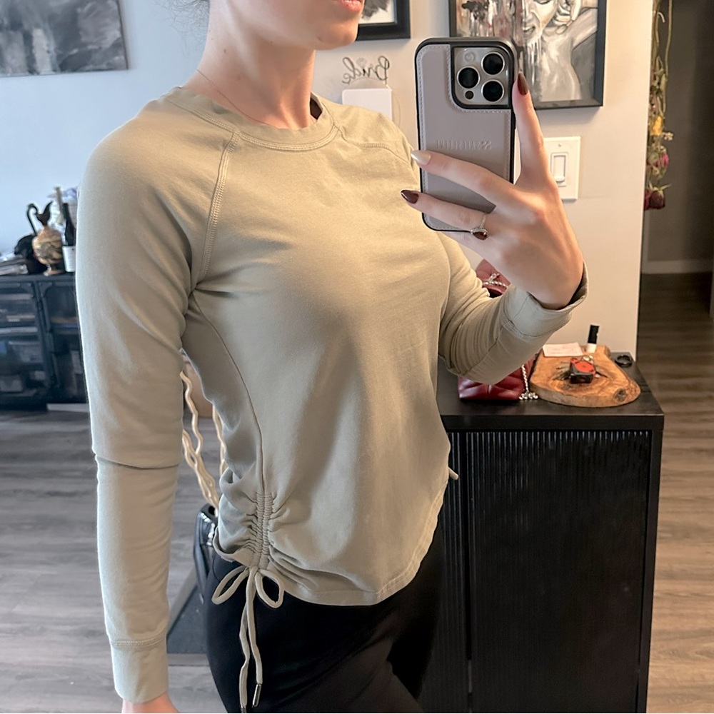 Pact pullover